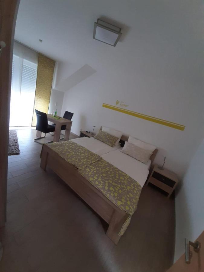 Apartmán Casa La Vino Leiwen Exteriér fotografie