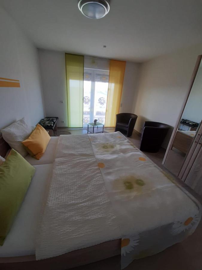 Apartmán Casa La Vino Leiwen Exteriér fotografie