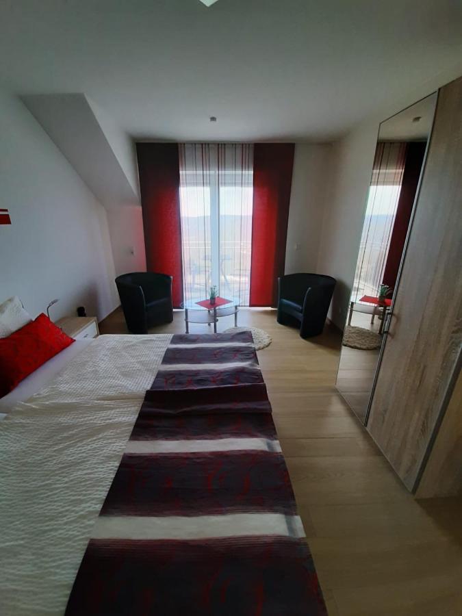Apartmán Casa La Vino Leiwen Exteriér fotografie