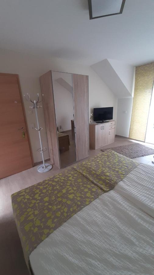 Apartmán Casa La Vino Leiwen Exteriér fotografie