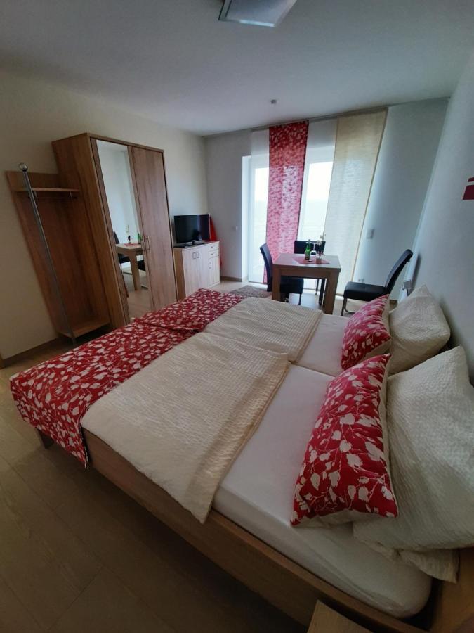 Apartmán Casa La Vino Leiwen Exteriér fotografie